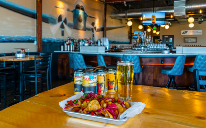 Hot, crispy french fries loaded with chicharrones, pinto beans, flame-roasted corn and jalapeño peppers.