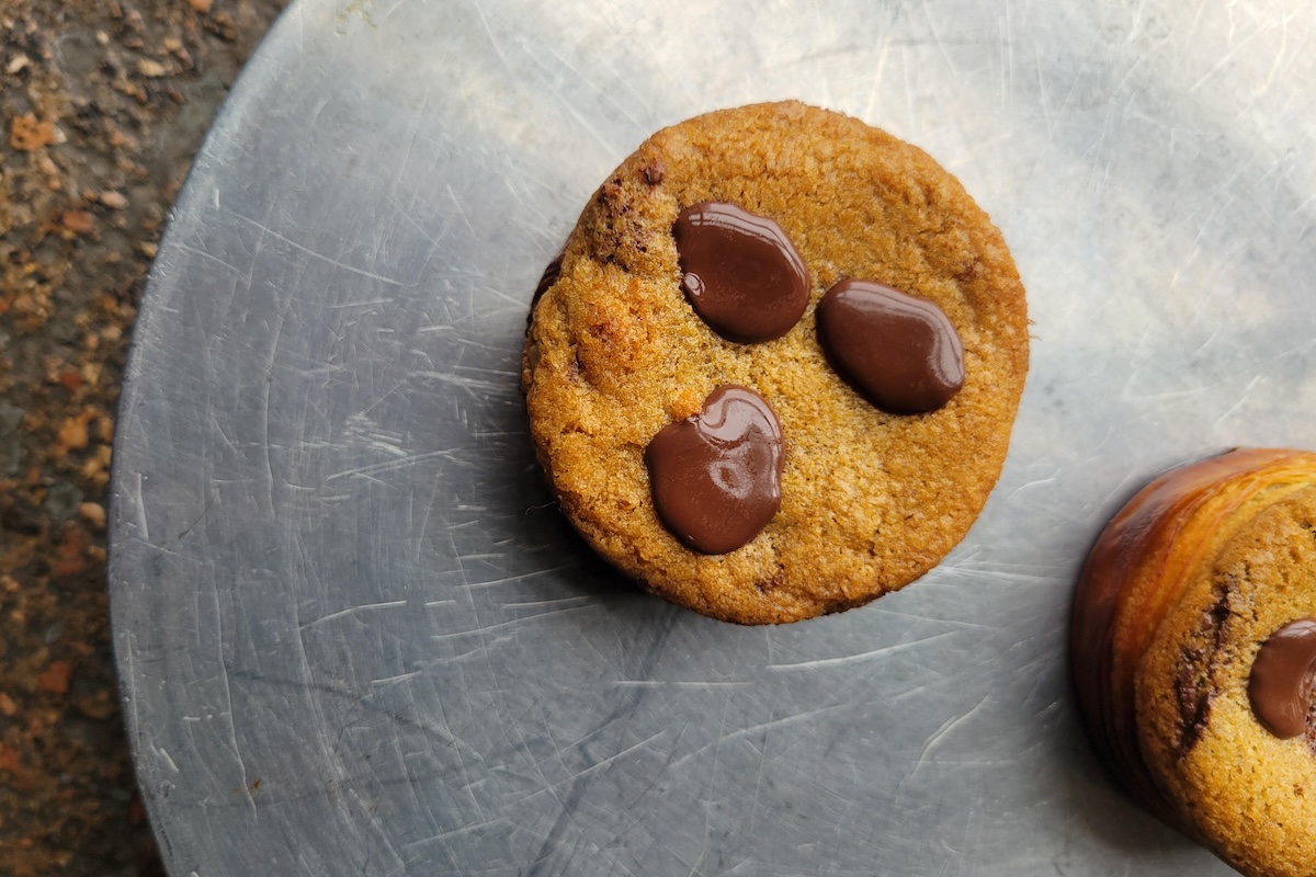 metal plate with cookies
