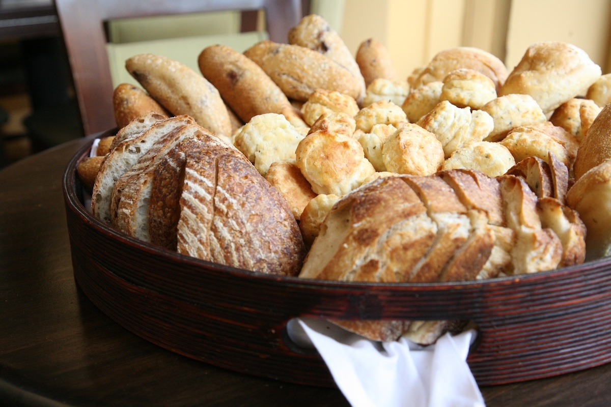 Lavender_bread_service_rioja rioja bread service