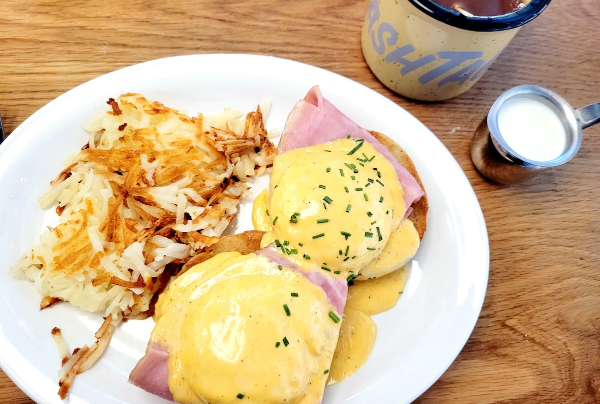 Eggs Benedict at #Hashtag in Highlands Ranch. | Photo by Linnea Covington