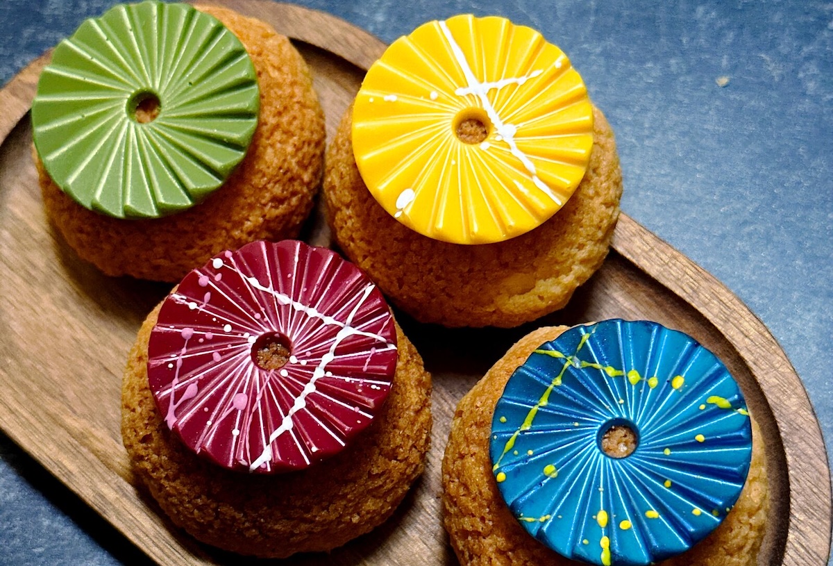 Sweet Rice Flour 2-medium Some of the choux puffs this bakery churns out. | Photo by Sweet Rice Flour