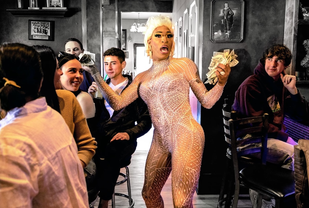 Zarah_Misdemeanor_Hamburger_Marys_by_Stu_Osborne Zarah Misdemeanor performing at Hamburger Mary’s. | Photo by Stu Osborne