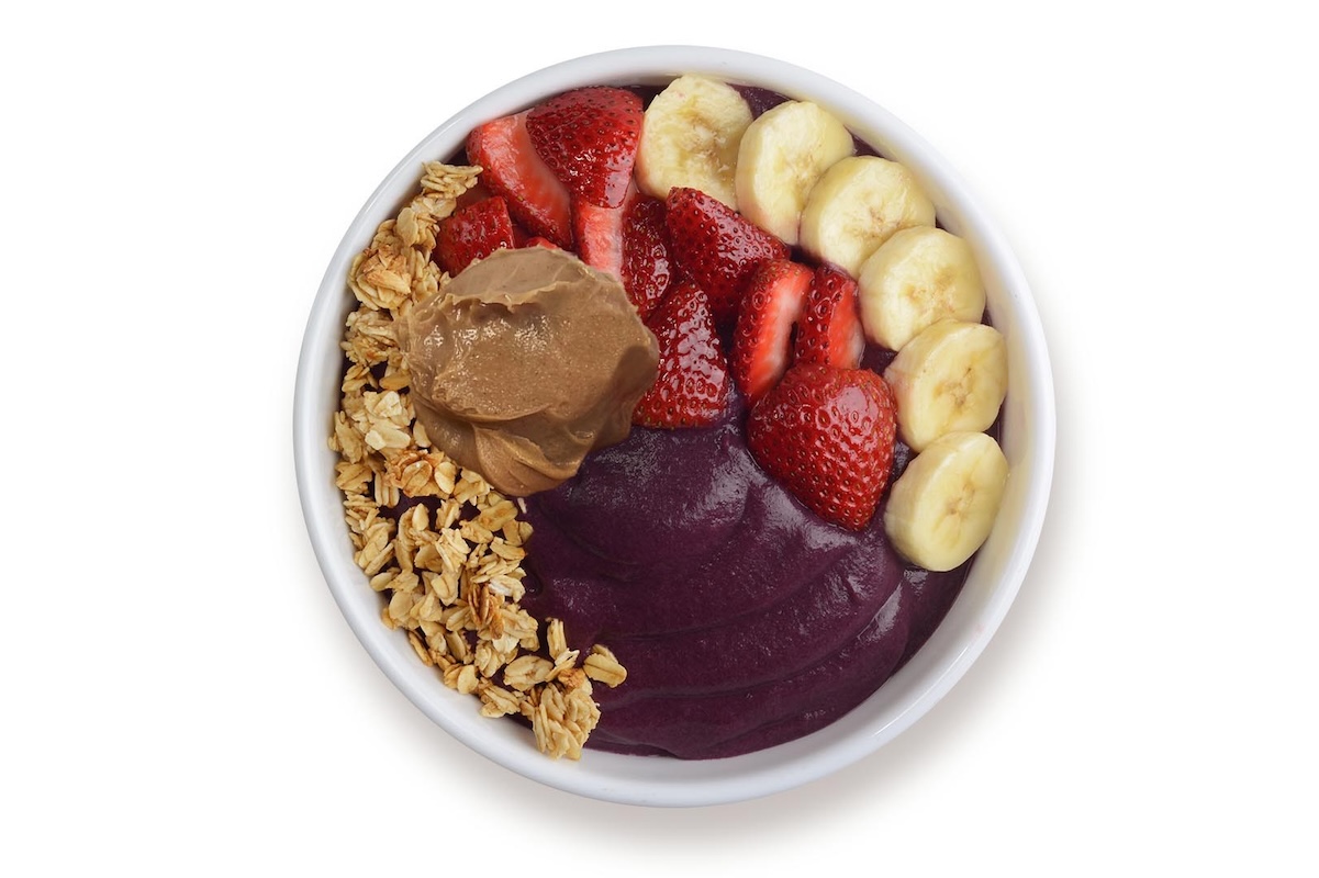 Freshëns Fresh Food Studio Make healthy choices at the airport like with this açai bowl. | Photo by Freshëns Fresh Food Studio