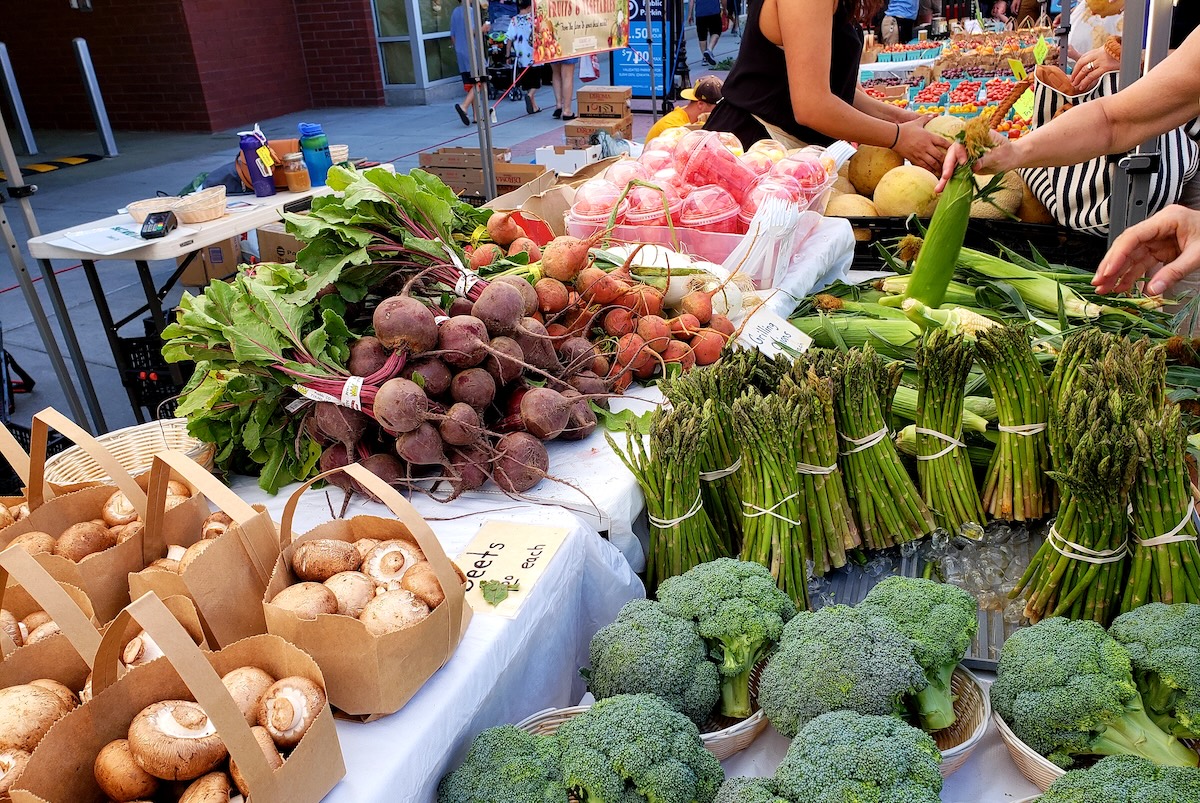 farmers_market_by_covington Pick your own fresh produce at a farmers' market. | Photo by Linnea Covington