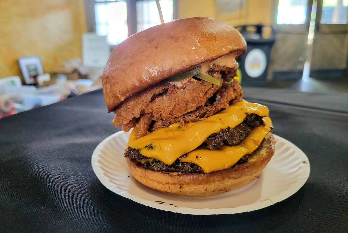 riot_burger_chicken_fight R!ot's burger made a quiet the scene in the tastiest way. | Photo by Linnea Covington