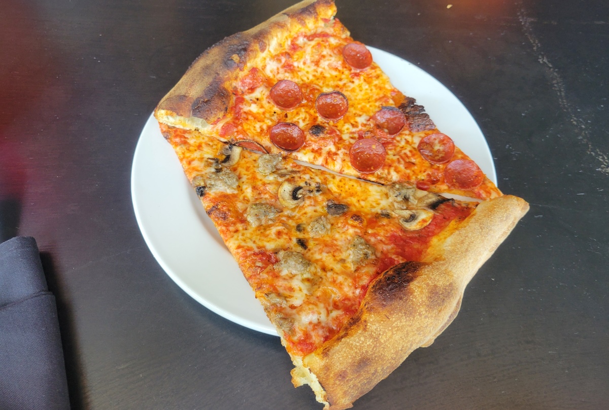 rosalees_pizza_slices_by_covington We would drive to Longmont just for Rosalee's Pizzeria. | Photo by Linnea Covington